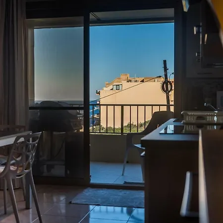 Bay - Lovely 2 Bedroom Minutes From The Beach Mellieħa