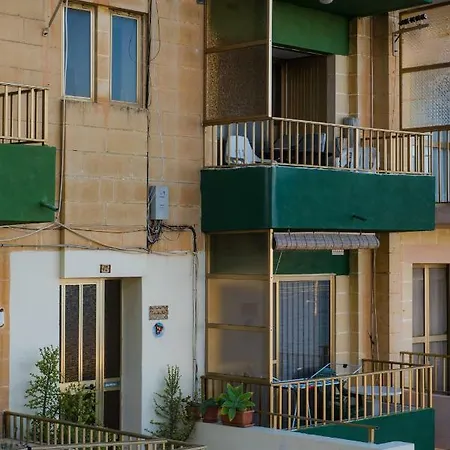 Bay - Lovely 2 Bedroom Minutes From The Beach *